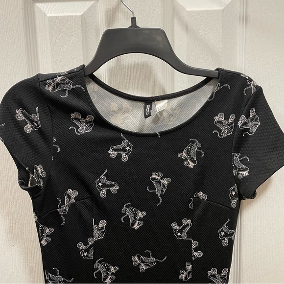H&M black mini dress with roller skate print - Picture 2 of 2